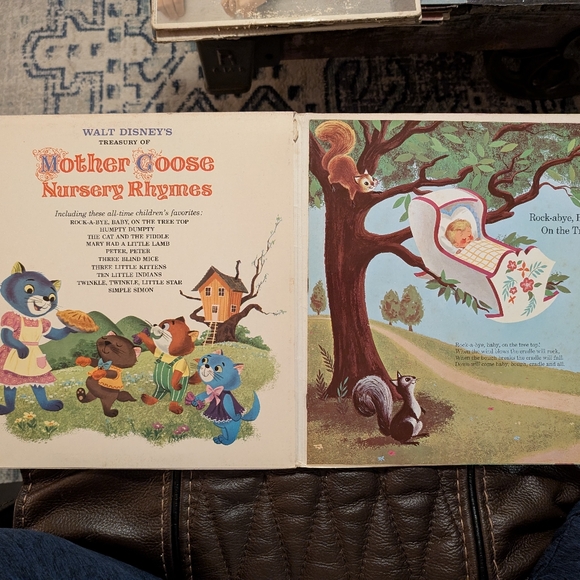 Walt Disney's Treasury of Mother Goose Nursery Rhymes Vintage Vinyl Record - Picture 3 of 12